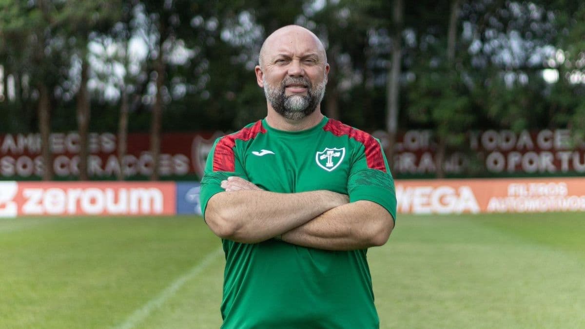 Ademir Fesan é o novo técnico da Portuguesa até 2027