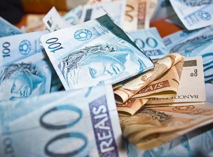 Inadimplência no Brasil atinge 50% da população adulta