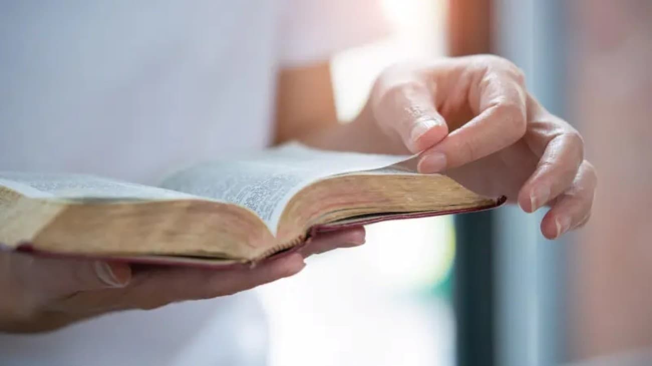 Eleições de 2026: 404 candidatos usam identificação religiosa na urna