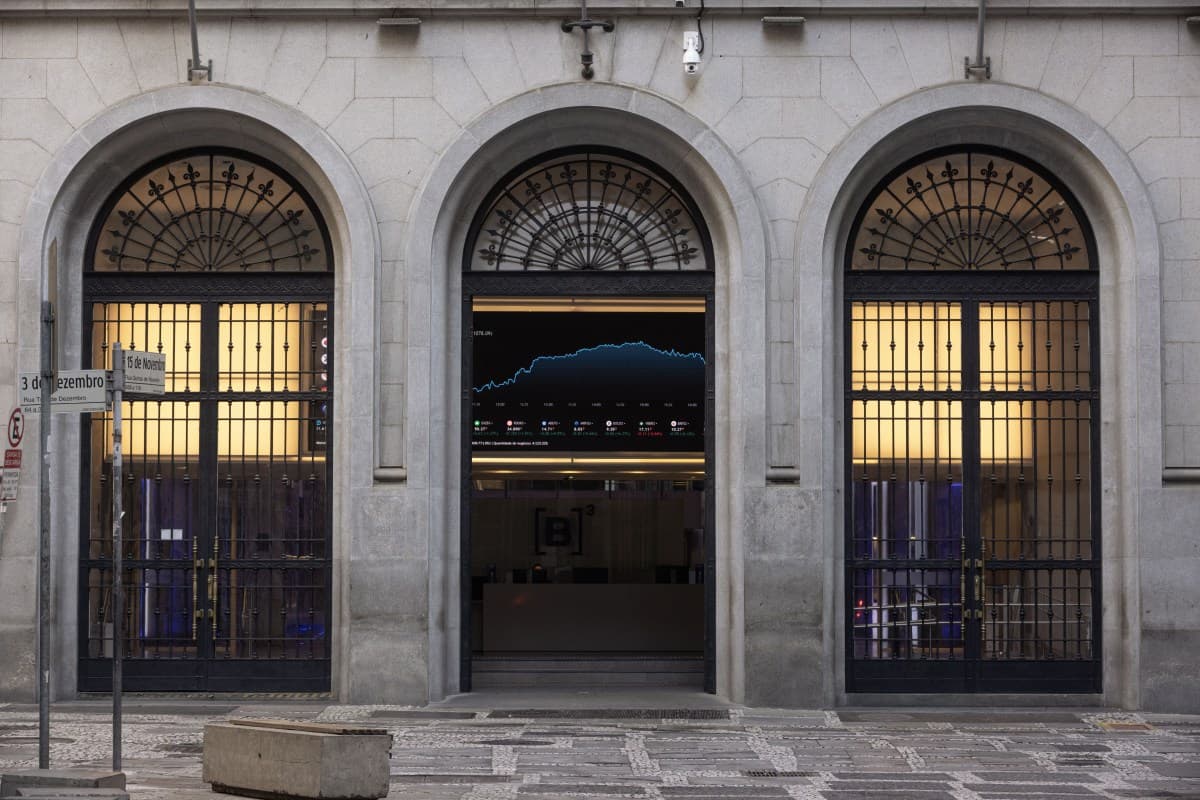 Volume de derivativos na B3 atinge 34 mil contratos diários em setembro