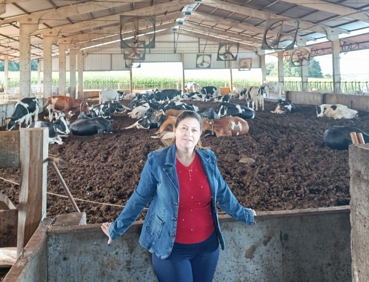 Produtora de leite inova com financiamento rural em Cascavel