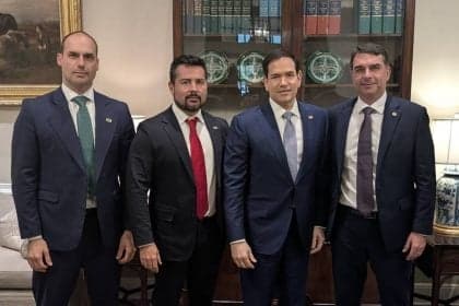 PT solicita investigação contra Flávio Bolsonaro por conexão com EUA