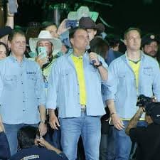 Flavio Bolsonaro debate futuro do agronegócio em evento de Barretos