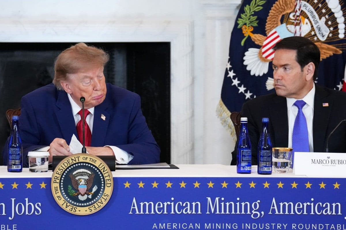 Aprovação de Donald Trump cai para 32% antes das eleições de meio de mandato