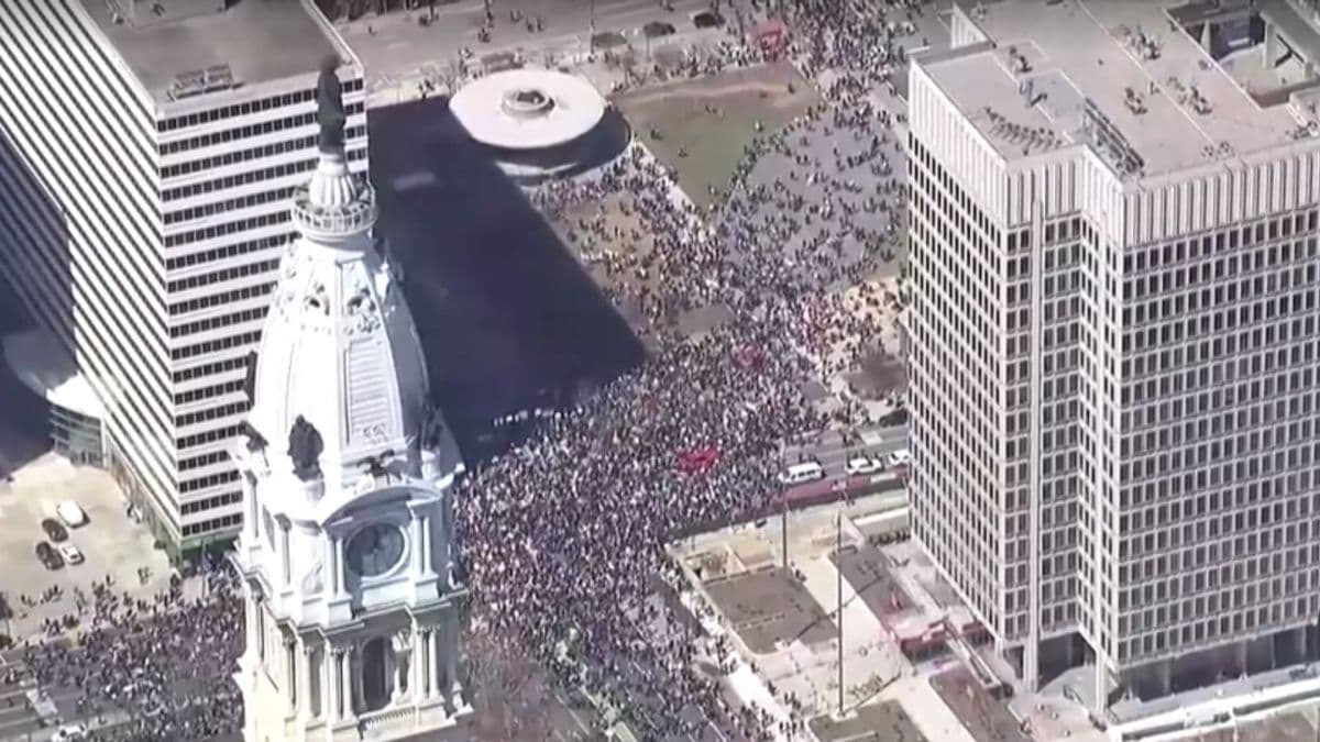 Protestos 'No Kings' resultam em 75 detenções em Los Angeles