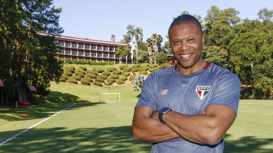São Paulo contrata Júlio Baptista como técnico do sub-20