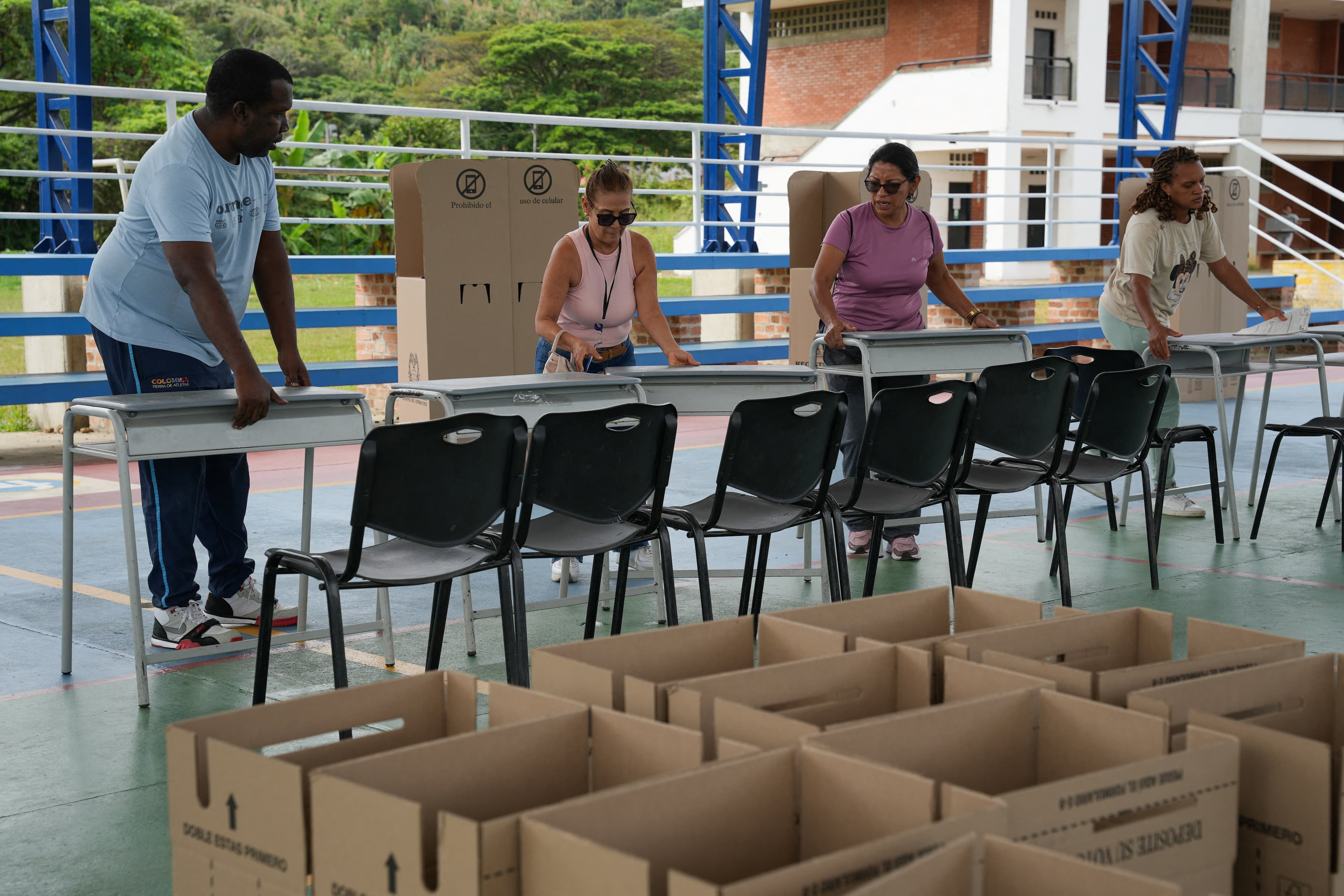 Colômbia critica Equador por interferência na eleição presidencial