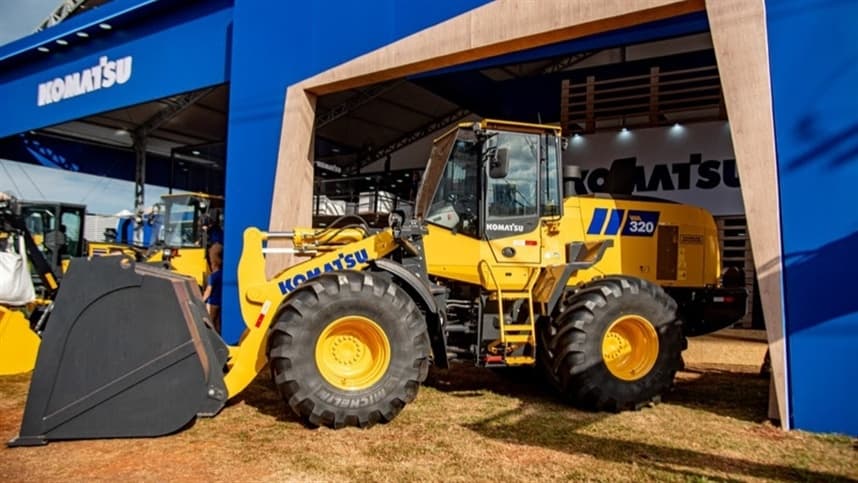 Komatsu apresenta nova carregadeira para o agronegócio na Agrishow 2026