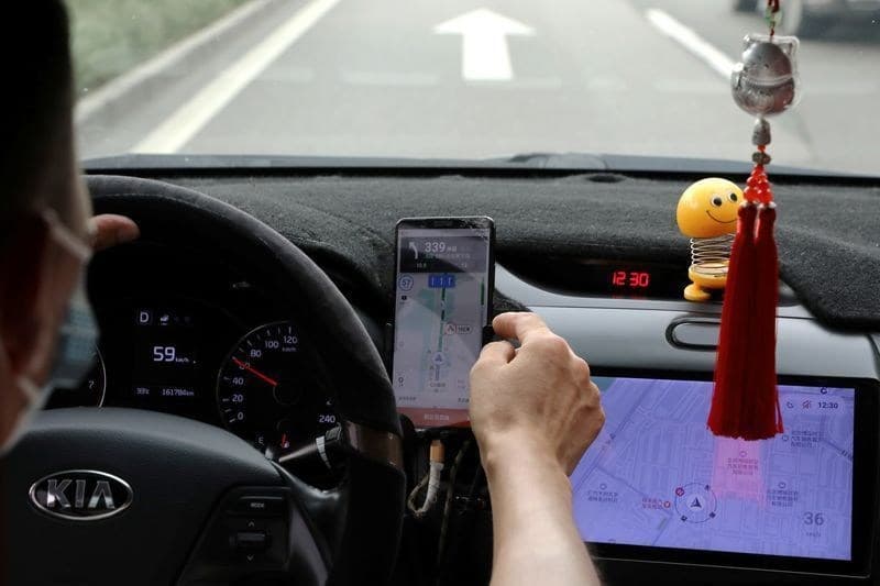 Transporte por aplicativo lidera emprego digital no Brasil em 2025