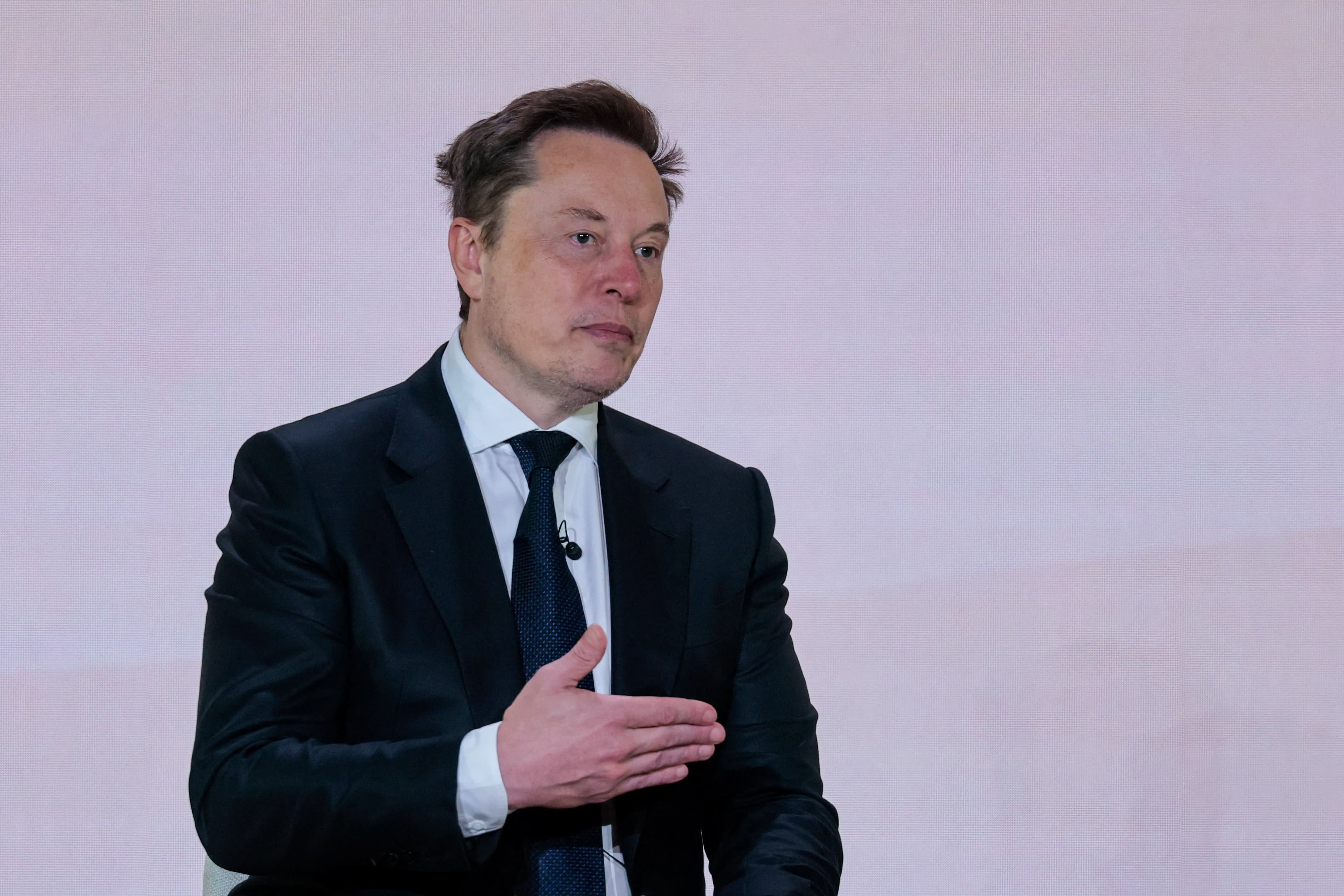 Elon Musk retoma título de trilionário após valorização da SpaceX