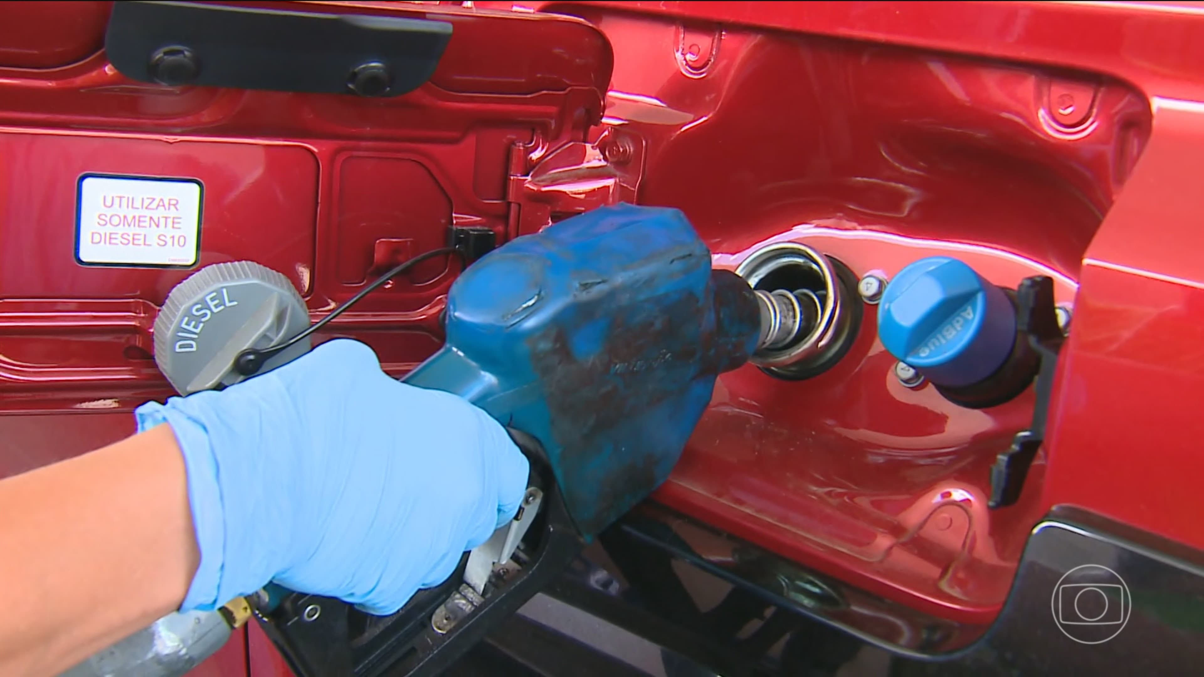 Governo brasileiro zera imposto sobre diesel e taxa petróleo