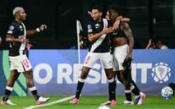 Vasco entra em semana decisiva pressionado no Brasileirão e joga futuro na Sul-Americana