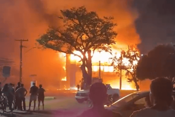 MEC anuncia novo prédio para UFPE após incêndio devastador