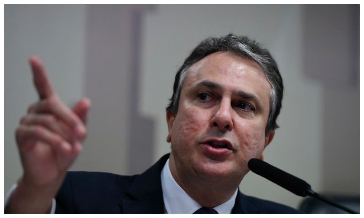 Senador Camilo Santana propõe proibição de defesa em crimes contra a vida