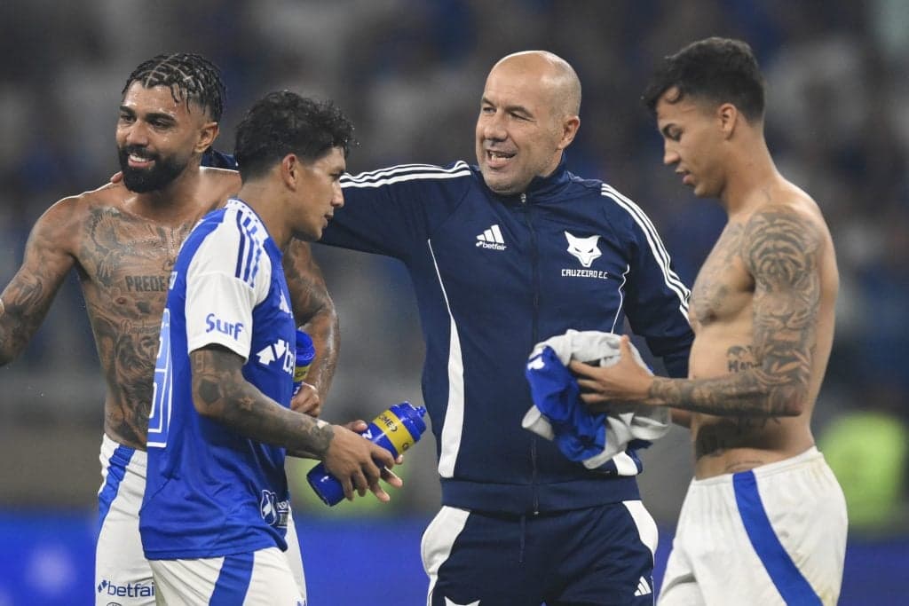 Cruzeiro rescinde contrato com meio-campista Andrej Nikolic