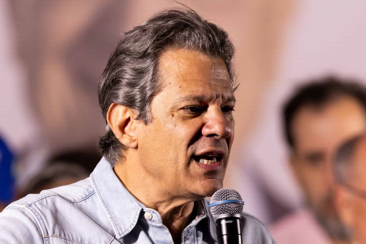 Fernando Haddad vota em São Paulo acompanhado de Geraldo Alckmin