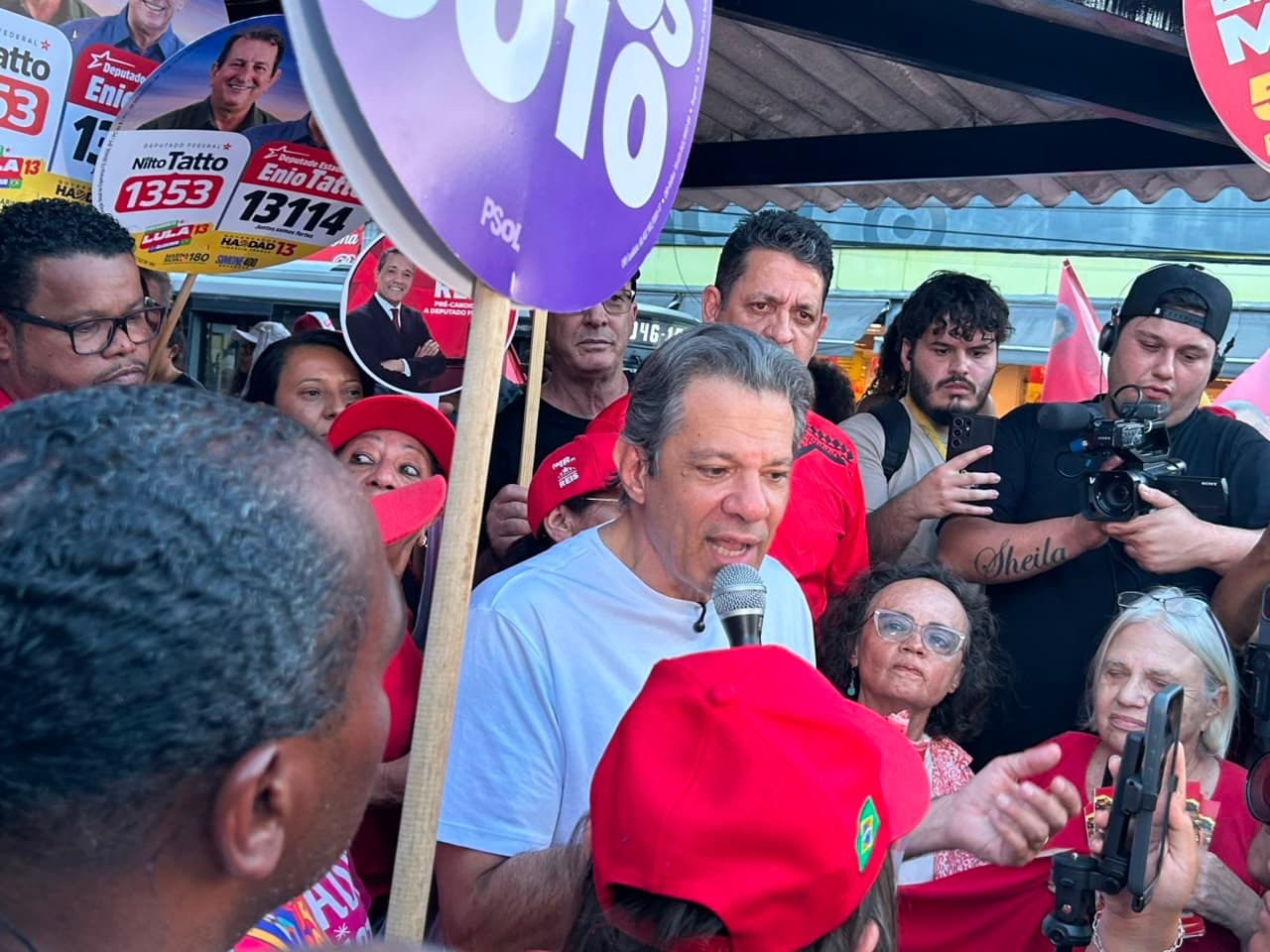 Haddad propõe tornozeleiras eletrônicas para agressores em SP
