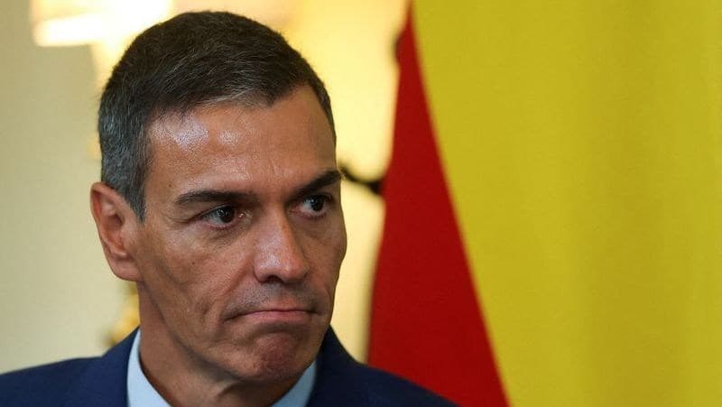 Colisão ferroviária resulta em 69 mortes e impacta campanha de Sánchez