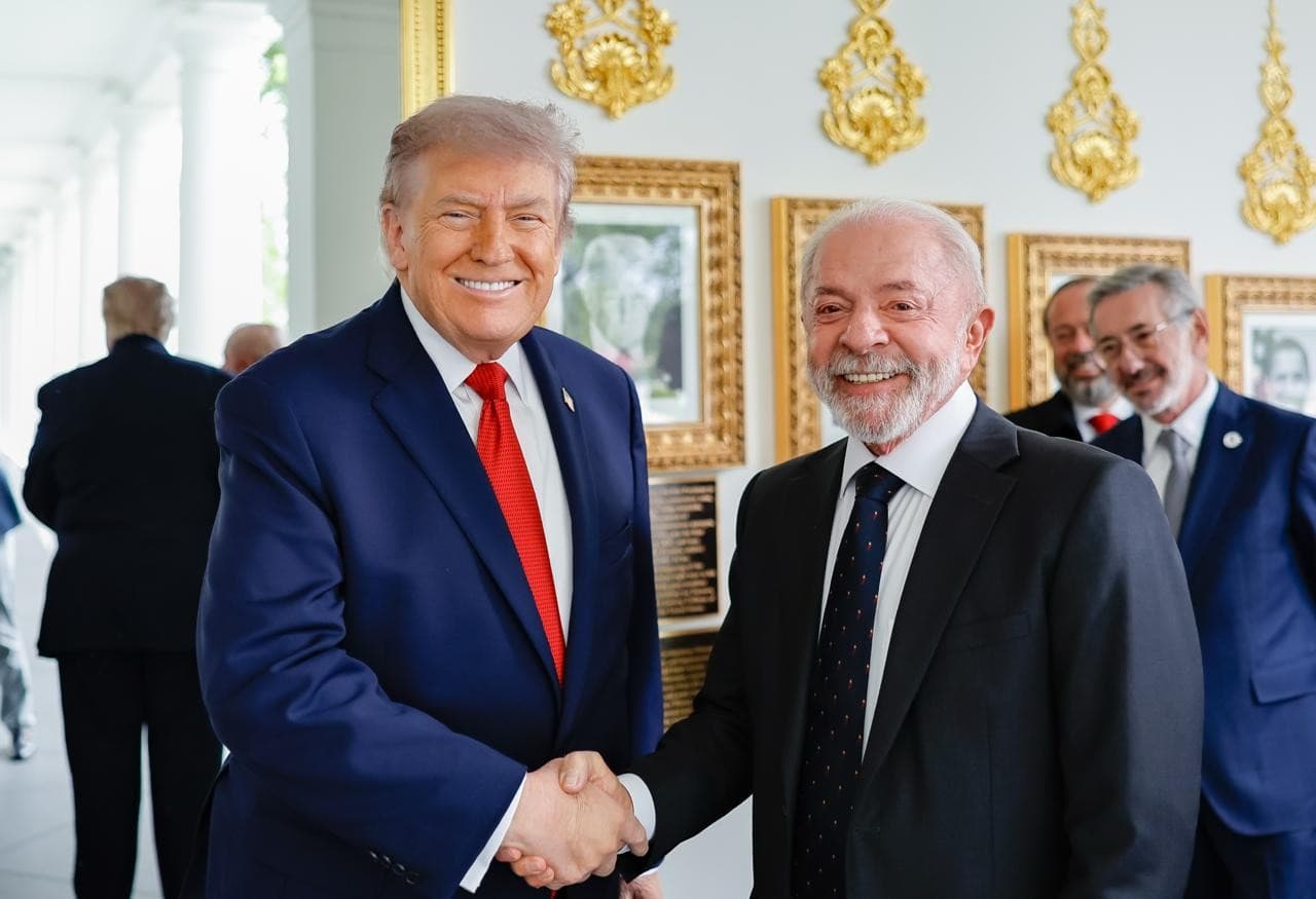 Lula sugere a Trump: sorrir melhora fotos e relacionamentos