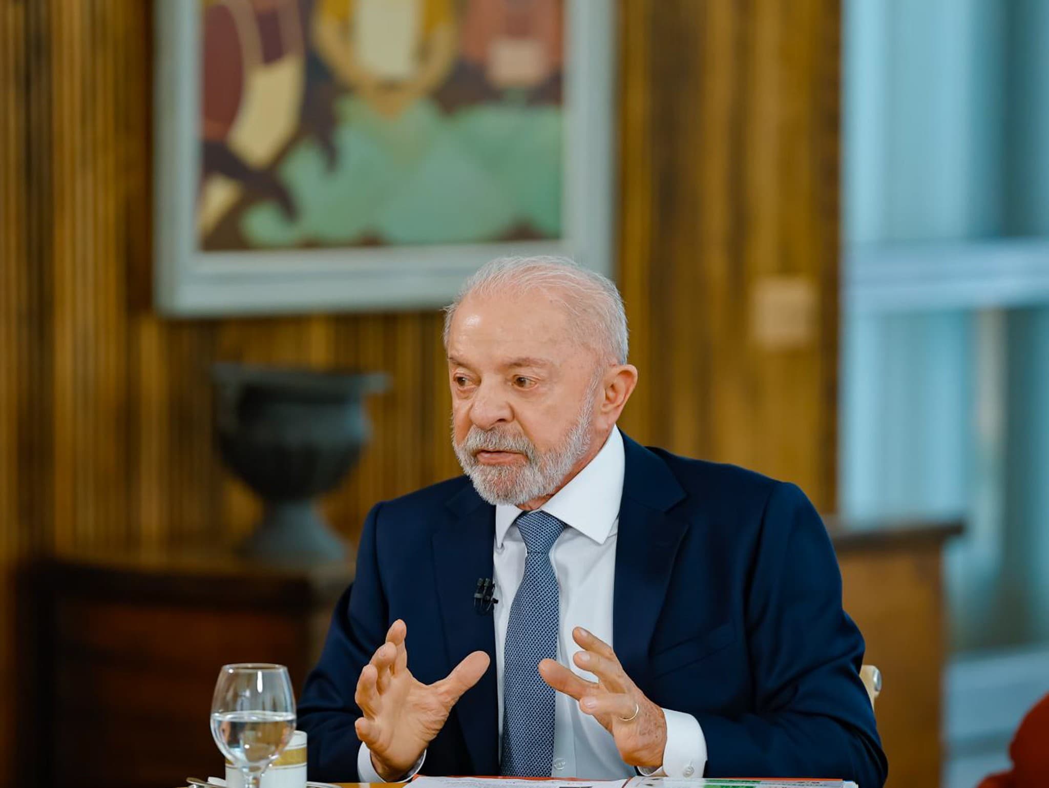 Lula sanciona lei para profissionalização do futebol feminino