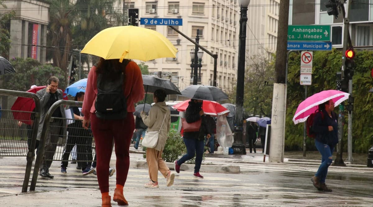 Temporais e riscos de granizo em São Paulo e Rio de Janeiro neste domingo
