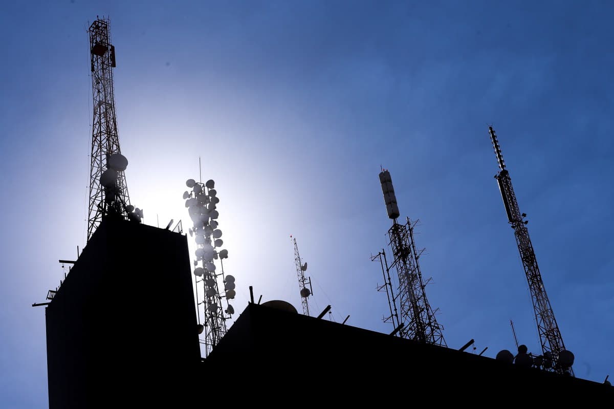 Leilão de frequência de 700 MHz acontece em abril para ampliar internet