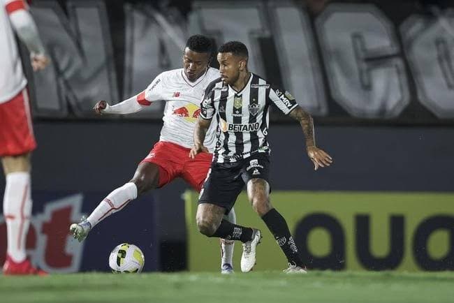 Bragantino tenta virar a chave após queda na Sul-Americana e mira reação no Brasileirão