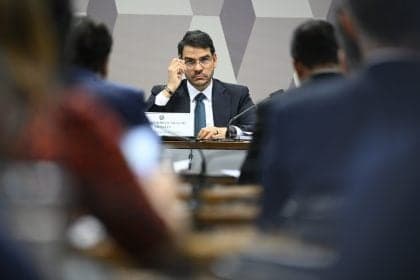 Jorge Messias é aprovado para o STF pela CCJ do Senado