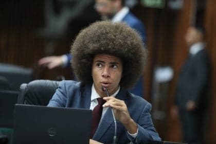 STJ suspende cassação do deputado Renato Freitas, do Paraná