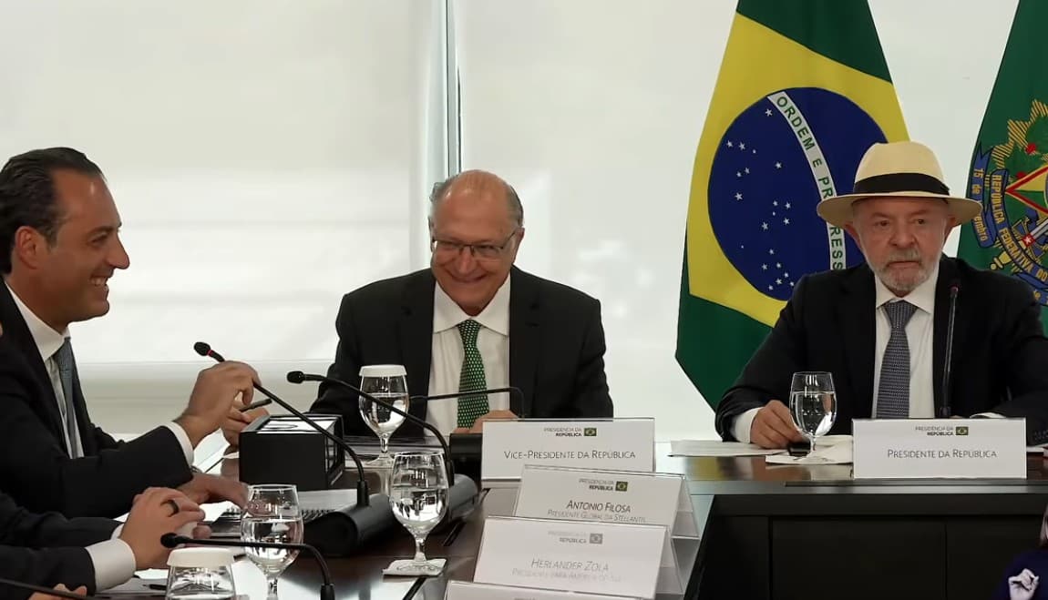 Antonio Filosa faz piada durante reunião com Lula e Alckmin