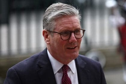 Keir Starmer enfrenta pressão por denúncias de mentiras ao Parlamento