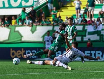 Empate com emoção: Chapecoense e Vitória terminam 1 a 1