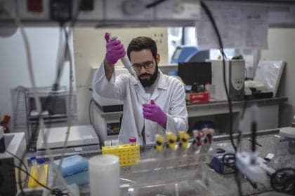 UFRJ remove barreira histórica para pesquisa científica no Brasil