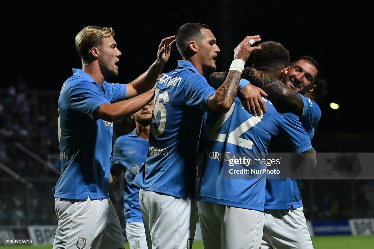 Napoli x Aris: italianos goleiam por 6 a 2 no último amistoso antes da temporada