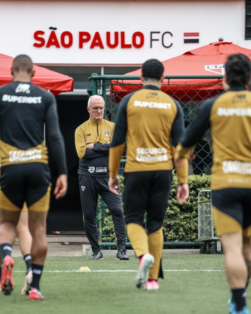 São Paulo intensifica treino antes de clássico contra Santos