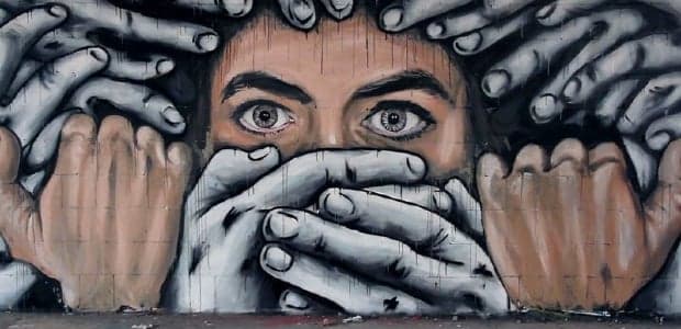 Perseguições às artes no Brasil e a liberdade de expressão