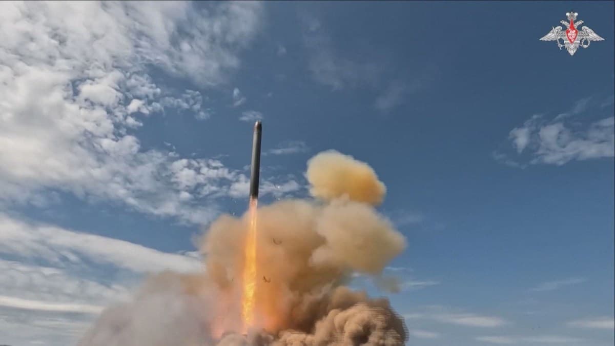Míssil russo invade espaço aéreo da Polônia após ataques à Ucrânia