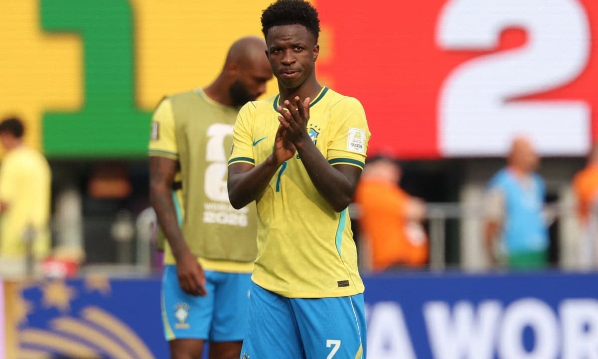 Vinícius Jr. defende escolha de Bruno Guimarães para pênalti