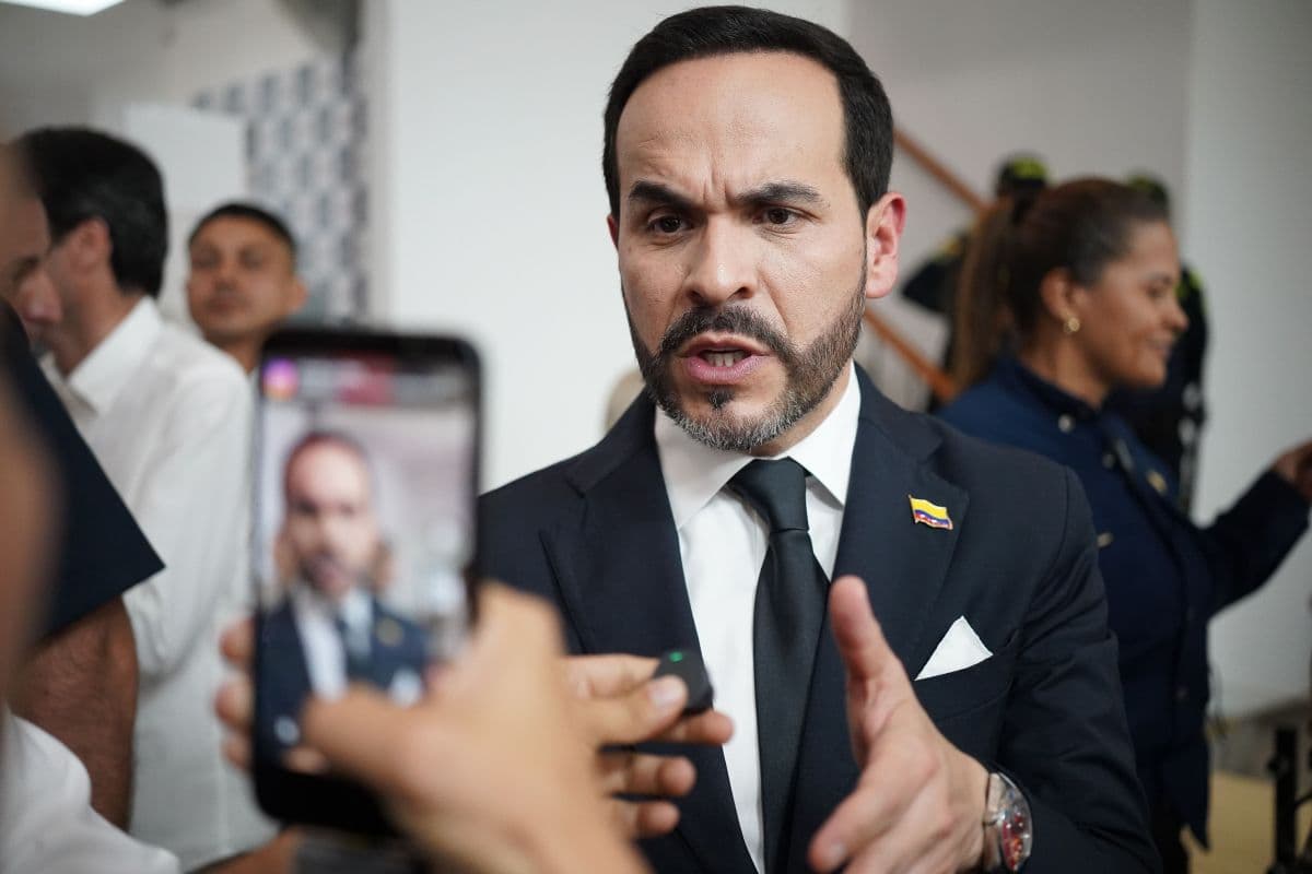Colômbia: Abelardo de la Espriella lidera eleições com 44% dos votos