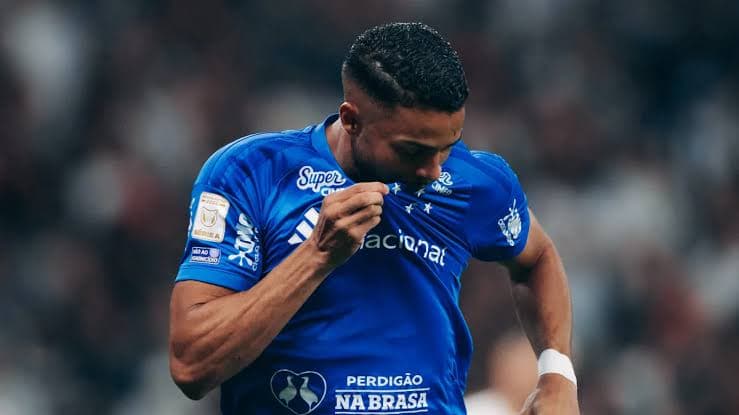 Cruzeiro desafia o Flamengo no Maracanã em noite que pode mudar o rumo da temporada