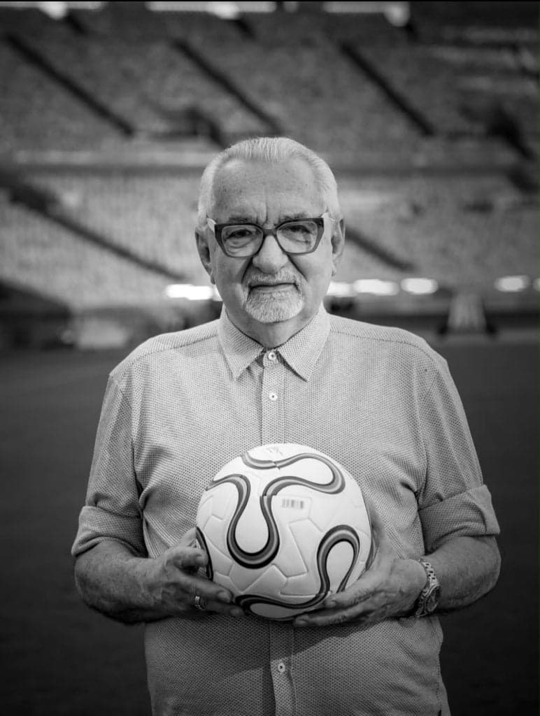 Jogadores e dirigentes se despedem de Paulo Angioni em velório