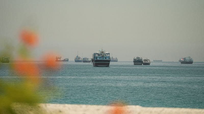 Navio-tanque sofre ataque inédito no Estreito de Ormuz