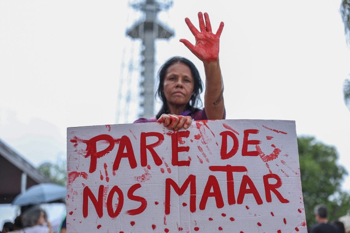 Feminicídio no Brasil cai 2,5% no primeiro semestre de 2026