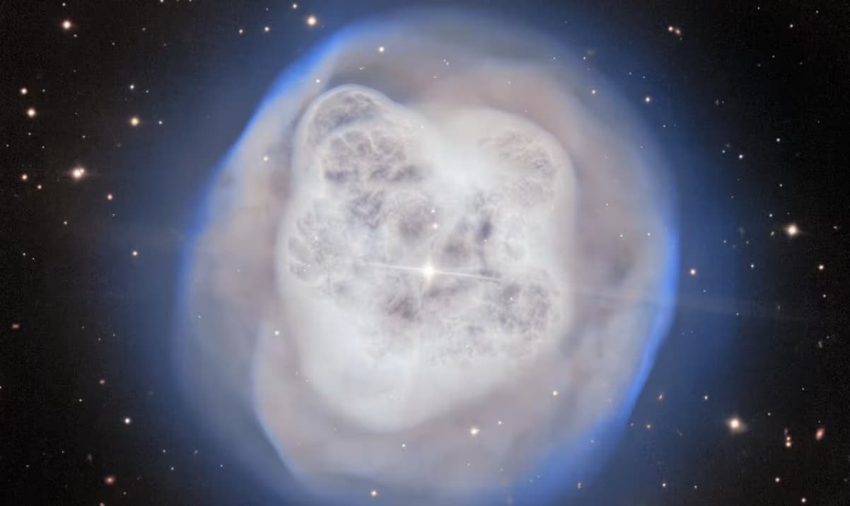 Nova imagem revela detalhes fascinantes da Nebulosa Bola de Cristal