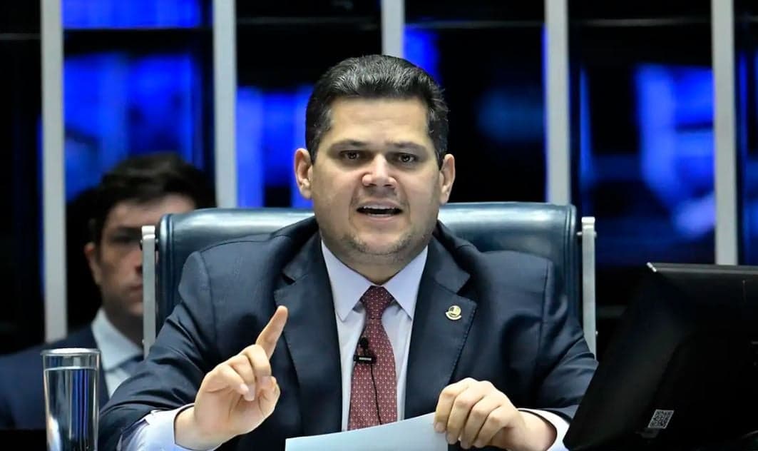 Senado inicia debate sobre PEC que reduz jornada de trabalho