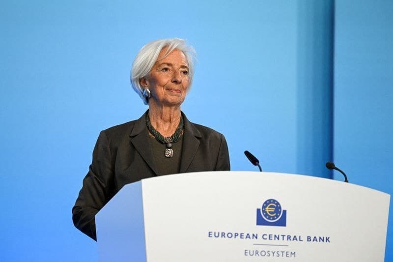 BCE destaca inflação de 3,2% e prevê impactos da IA na economia
