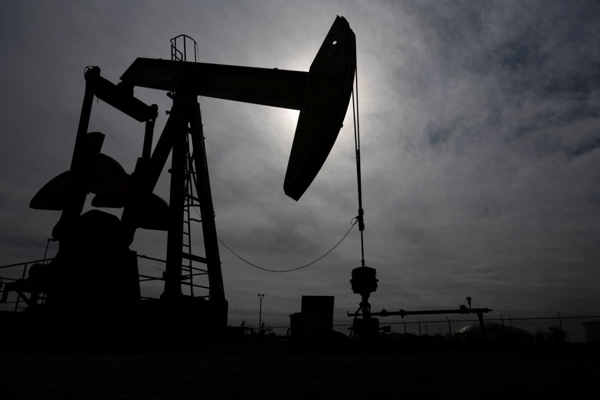 Petróleo Brent cai 2,3% após novas sanções dos EUA ao Irã