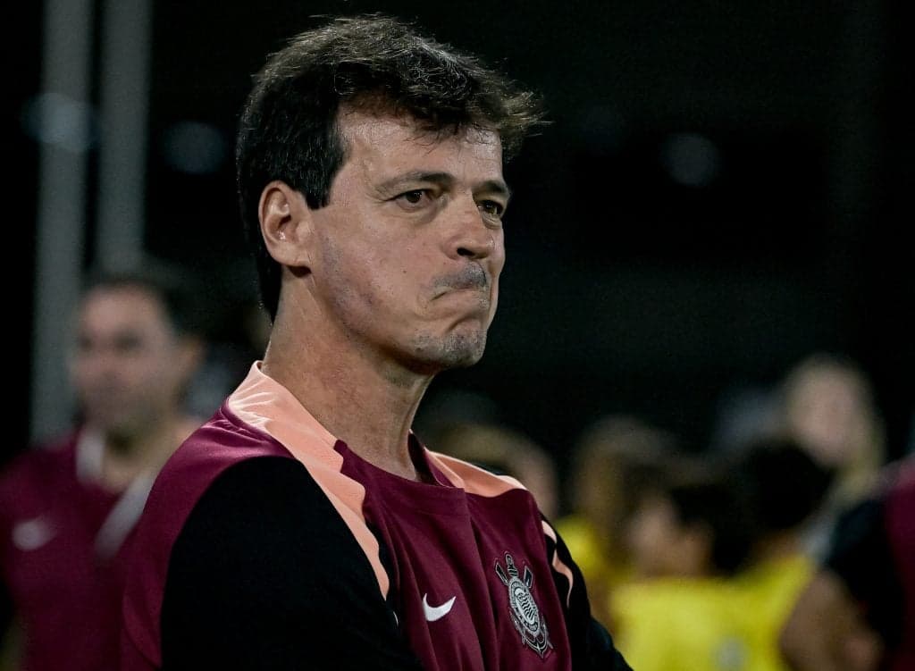 Corinthians procura novo treinador e consulta Luis Zubeldía