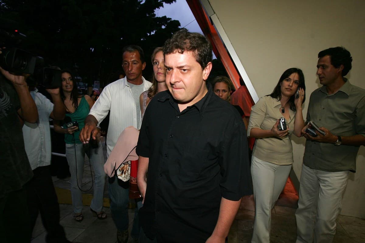 Excursão milionária de Lulinha à Escandinávia é investigada pela PF