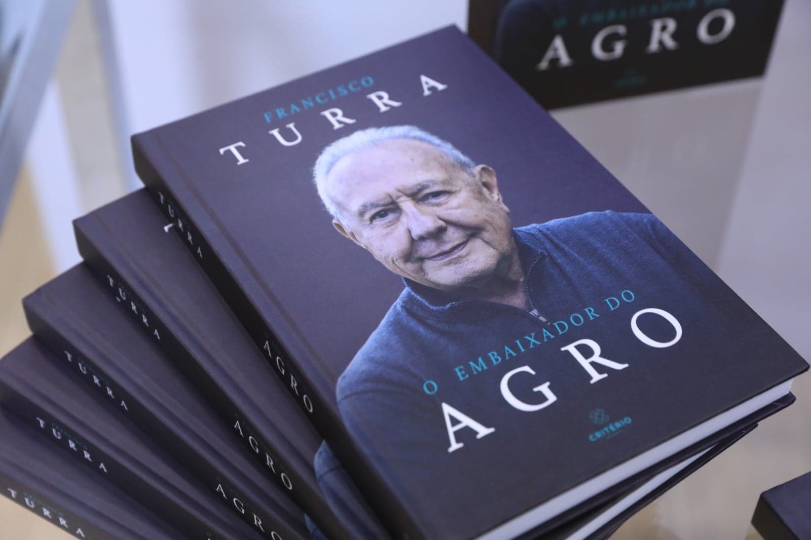 Francisco Turra apresenta livro sobre desafios na Conab